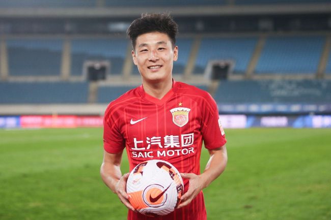 丰满少妇穿蕾丝肉裤